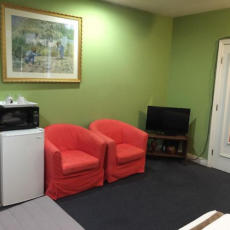 Adas Guesthouse โตรอนโต ห้อง รูปภาพ