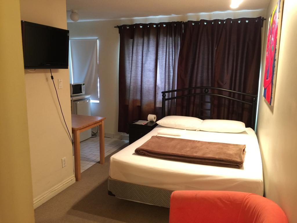 Adas Guesthouse โตรอนโต ห้อง รูปภาพ