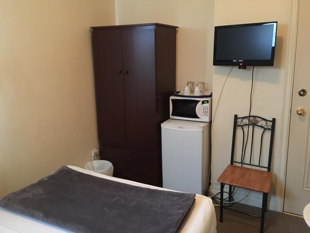 Adas Guesthouse โตรอนโต ห้อง รูปภาพ