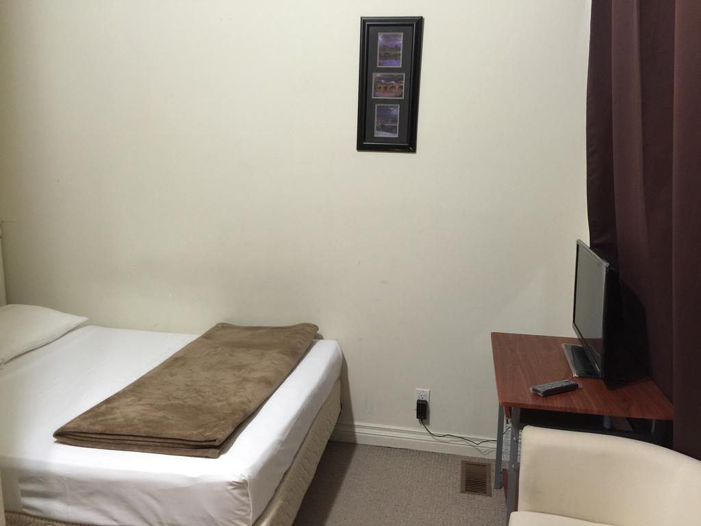 Adas Guesthouse โตรอนโต ห้อง รูปภาพ