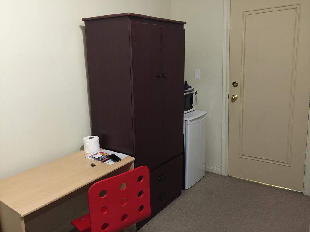 Adas Guesthouse โตรอนโต ห้อง รูปภาพ