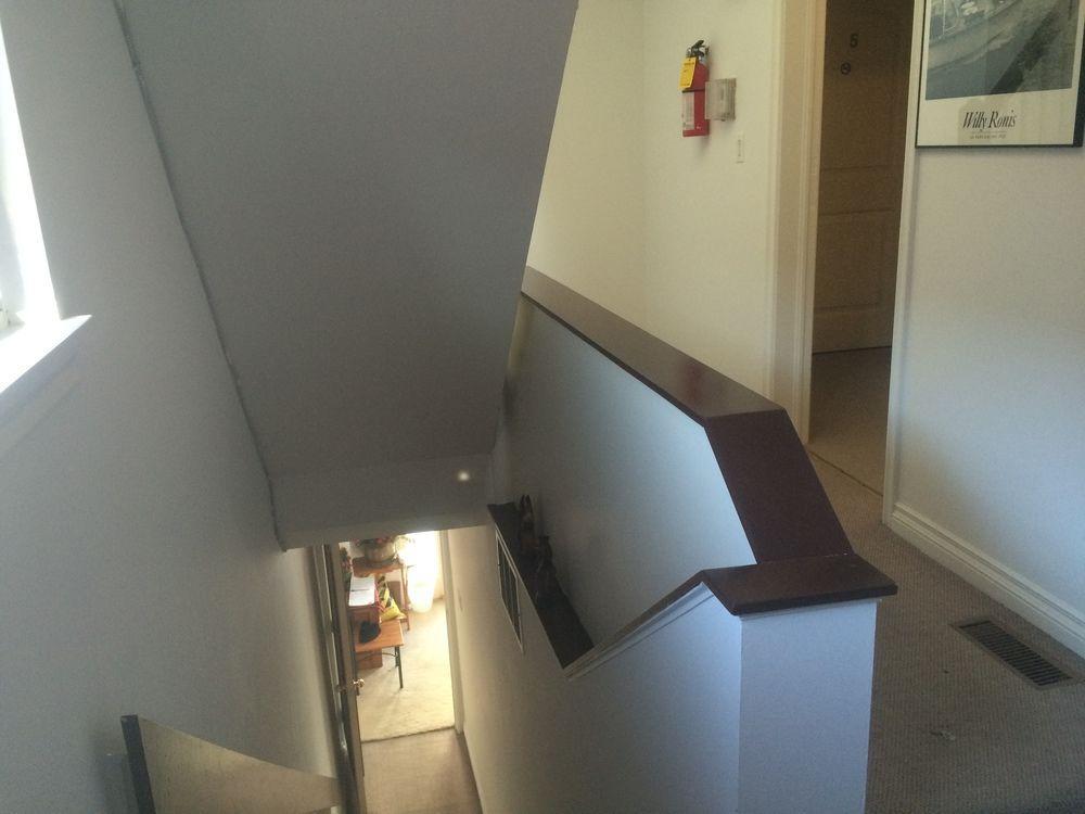 Adas Guesthouse โตรอนโต ภายนอก รูปภาพ