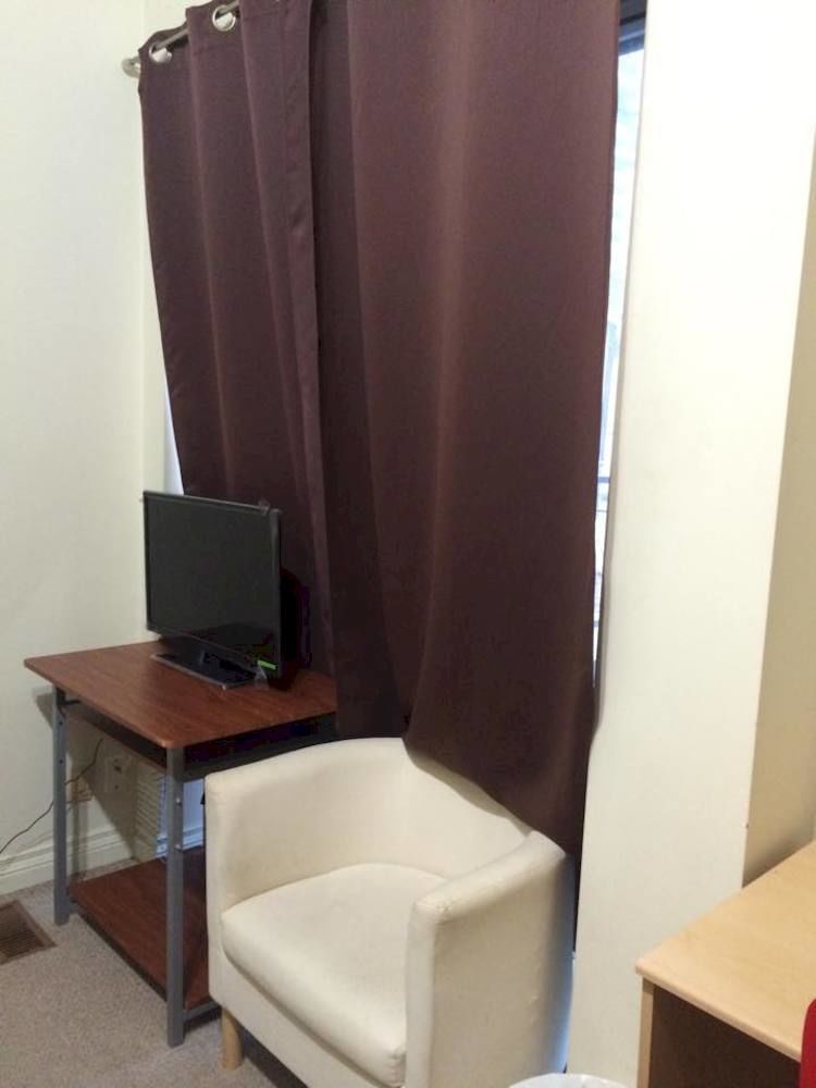 Adas Guesthouse โตรอนโต ภายนอก รูปภาพ
